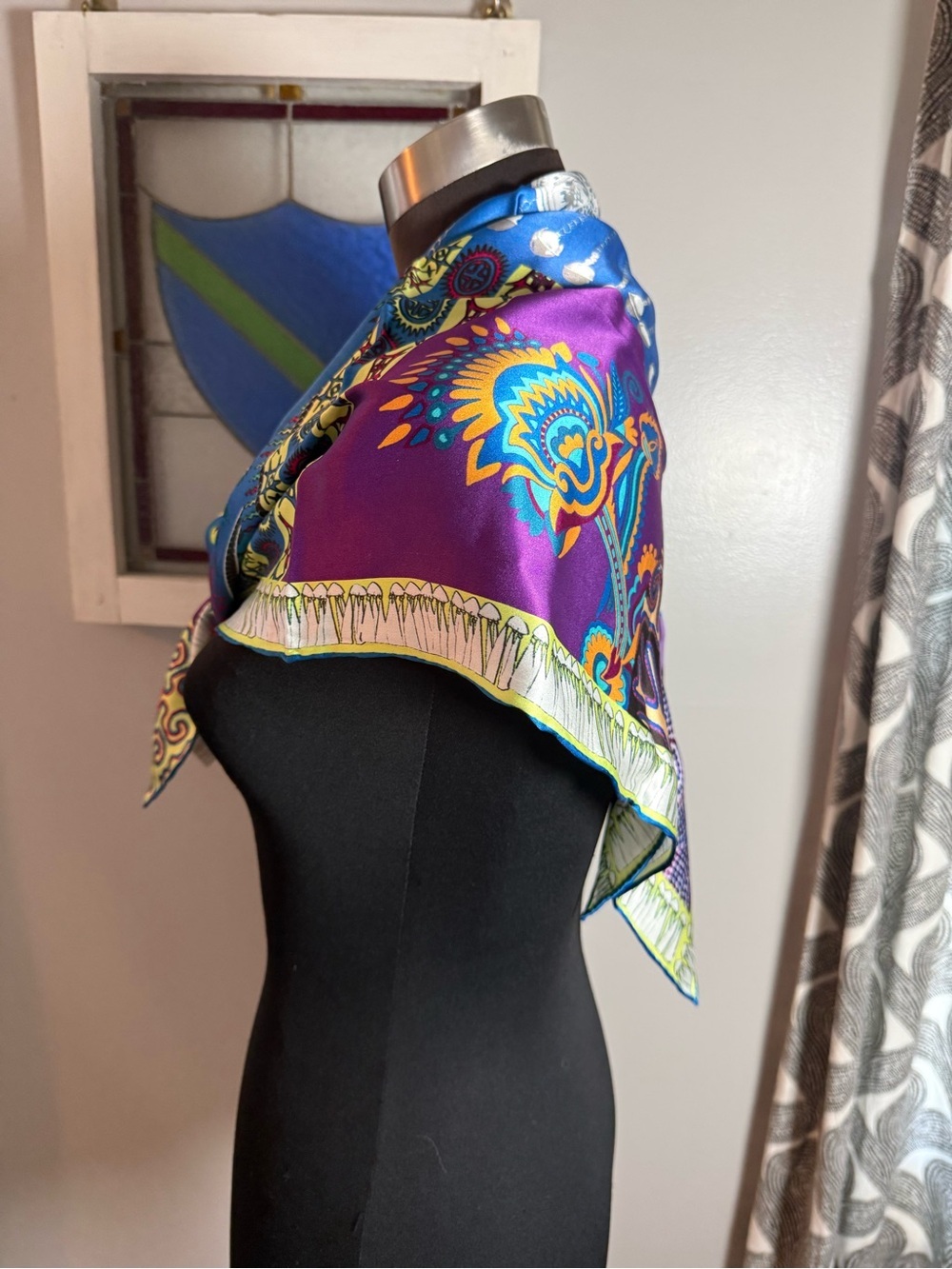 Meelon 100% Mulberry Silk Square Scarf Vibrant Boho Paisley Mixed Pattern - Picture 3 of 7